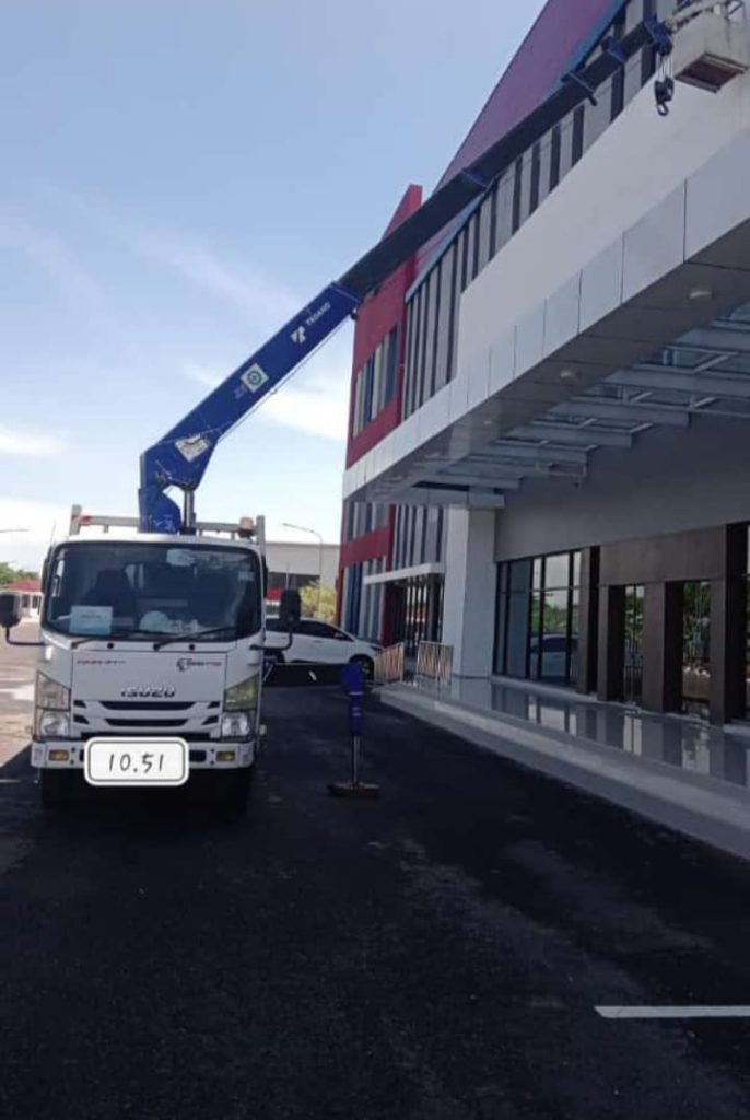 PT Surya Trias Gemilang | Spesialis  Rental Boomlift Surabaya | Ahli Sewa Scissorlift Surabaya | Spesialis Sewa Crane Surabaya | 08113150235