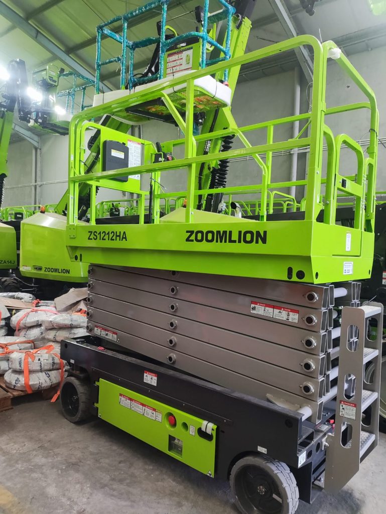 PT Surya Trias Gemilang | Spesialis  Rental Boomlift Surabaya | Ahli Sewa Scissorlift Surabaya | Spesialis Sewa Crane Surabaya | 08113150235