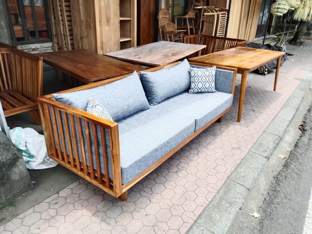 Monica Mebel Gianyar Denpasar Bali | Menerima Pesanan Kursi dan Pintu Gianyar Denpasar Bali | 081339414117