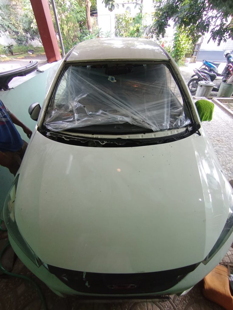 Wahyu Kaca Mobil Kaca Film Karawang | Pasang Kaca Mobil Karawang | Toko Kaca Film Mobil Karawang | 082229989451